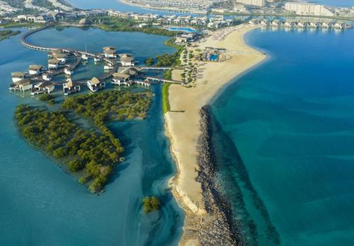Anantara Mina Al Arab Ras Al Khaimah Resort — resort exterior and grounds